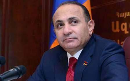 Ermənistan hökuməti ixtisarlar aparacaq