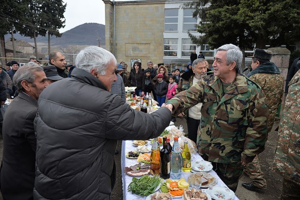 Sərkisyan Azərbaycan sərhəddinə gəlib, sağlıq dedi - FOTOLAR