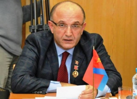 Kommunist Partiyası Araz Əlizadəni "ucuz siyasətçi" adlandırdı 