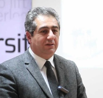 Qubad İbadoğlu ölkəni tərk etdi