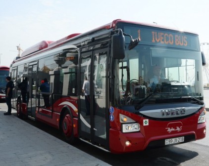 BakuBus-un sürücüsünü döyən sərnişin üzr istədi: “...peşmanam”