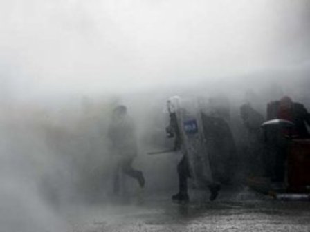  Türkiyədə polislə PKK tərəfdarları arasında toqquşma olub  