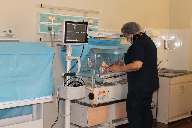 Sumqayıtda ŞOK: körpələr 10 min manata satılır