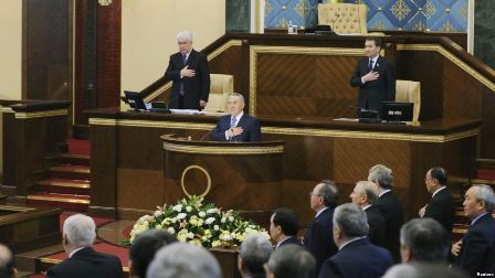 Milli valyutası ucuzlaşan ölkə növbədənkənar seçkilərə gedir
