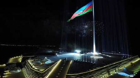 Bayraq Meydanı İdarəsi ləğv edildi 