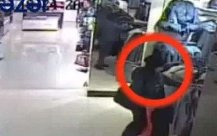  Bakıda qiymətli xəz oğurlayan qadın müşahidə kameralarına düşüb -Video  