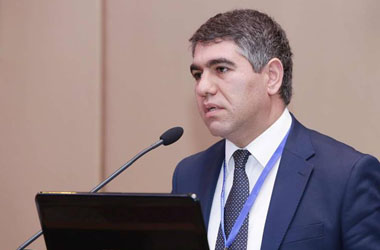 “Dollar qıtlığı yaratmaqla, “qara bazar” formalaşdırılır” - İqtisadçıdan Mərkəzi Banka TƏNQİD 