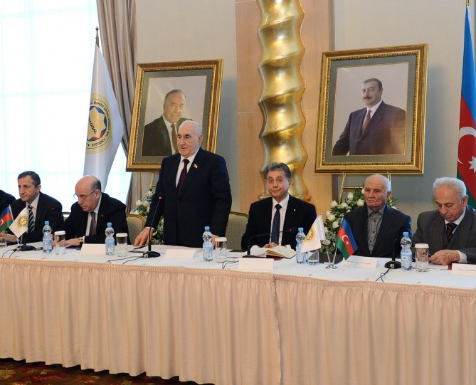 Azərbaycan Ağsaqqallar Şurası toplandı