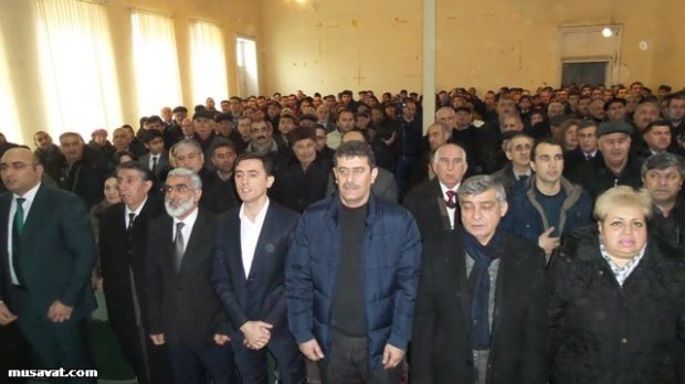 Müxalifət böhranla bağlı Bakıda toplandı - FOTO
