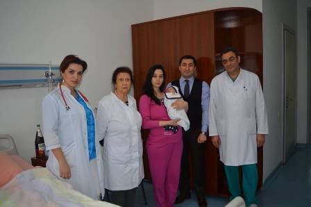 Azərbaycanlı həkimlərin daha bir uğuru - körpənin həyatını belə xilas etdilər