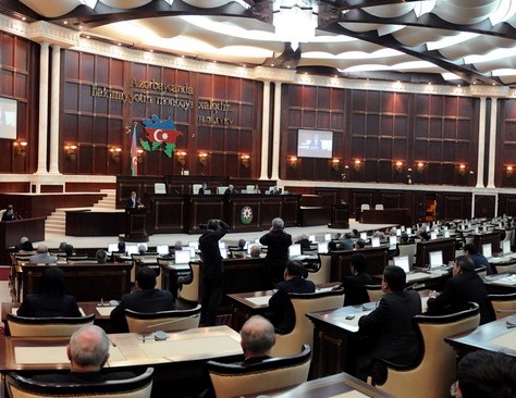 Deputatdan psixoloqlara İTTİHAM: “Diletant bəyanatlarla çıxış edirlər” 