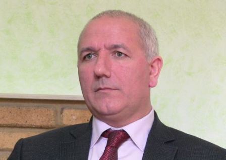"Bankları bağlamaqla böhrandan çıxmaq olmaz"