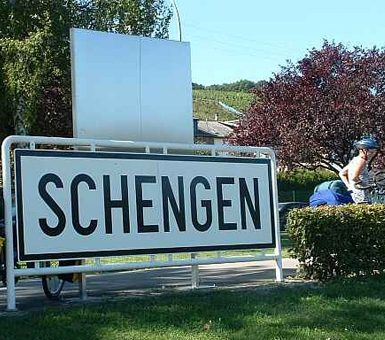 Şengen zonası ləğv olunarsa, Avropa Birliyi 100 milyard ziyana düşəcək