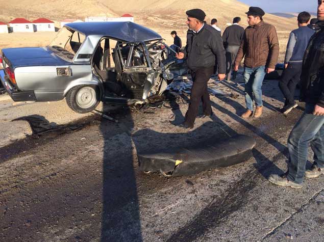 Bakı-Qazax yolunda ağır qəzası - 2 ölü, 1 yaralı