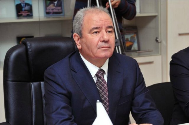 Əli Abbasov evindən oğurlanan 1 milyon dollardan danışdı