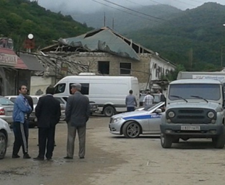 Dərbənddə kamikadze hücumu: 2 ölü, 5 yaralı