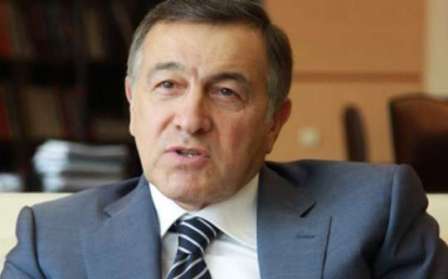 Araz Ağalarov işlərin öhdəsindən gələ bilmir