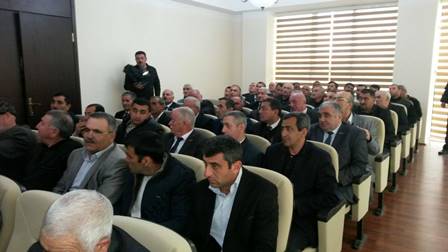 Əhliman Əmiraslanov seçicilərinin problemlərini dinləyib - FOTO