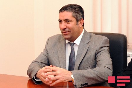 YAP-çı həmkarları Siyavuş Novruzovu DƏSTƏKLƏMƏDİLƏR