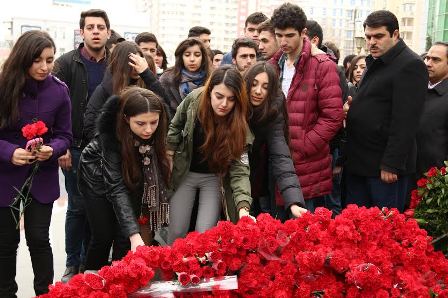 Kooperasiya Universitetinin rəhbərliyi Xocalını andı 