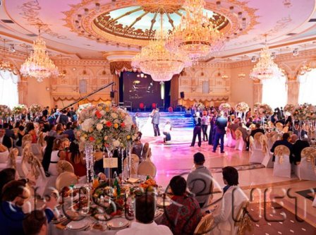 Telman İsmayılovun məşhur restoranı “qara siyahı”da 