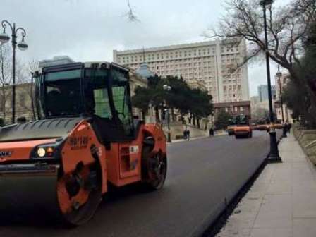 Bakı daş yolu ilə vidalaşır