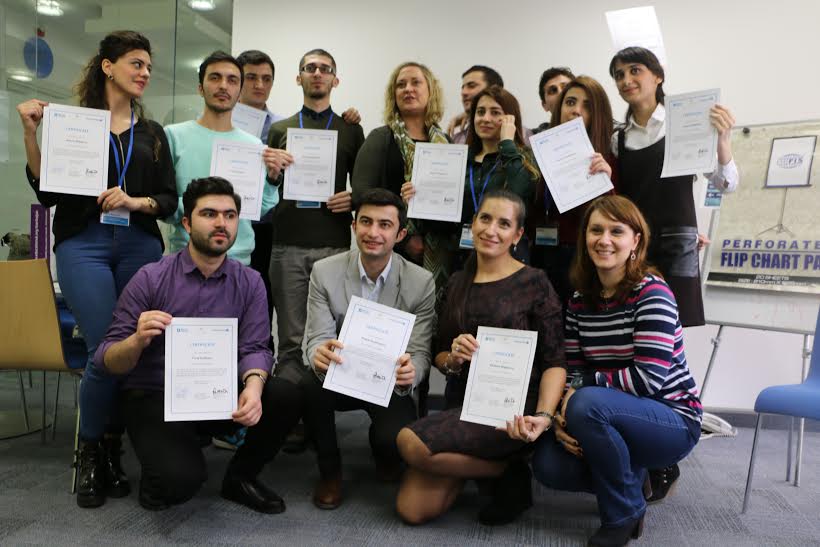 Birləşmiş Krallığın təşkilatı Azərbaycanda müəllimlərlə işləyir