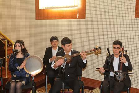 Abel Məhərrəmov xalq şairi ilə görüşdü - FOTOLAR