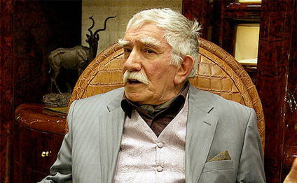 80 yaşında evələnən məşhur aktyor xəstəxanaya düşdü