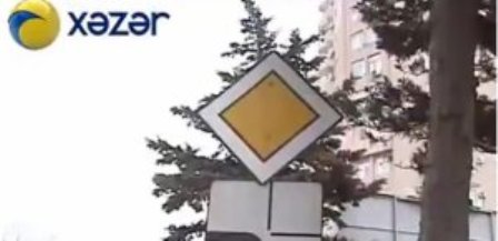  Bakıda sürücüləri çaşdıran yol nişanı-Video