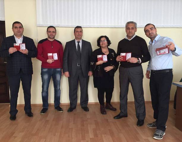 Azərbaycan jurnalistlərinə “Beynəlxalq media vəsiqəsi” verildi - FOTO