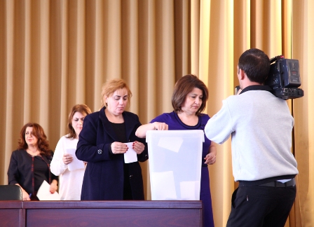 QHT Şurasında qadınların seçkisi keçirildi