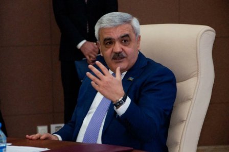 Rövnəq Abdullayev yenidən AFFA prezidenti oldu 