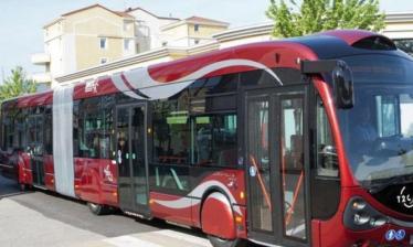 Bakıda “qarmoşkalı” avtobusun sınaq müddəti uzadıldı