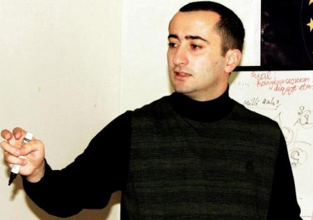 Sərdar Həmidovun oğlu: “Polis rəisi söz verdi ki, oğru mütləq tapılacaq”