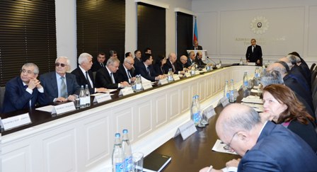 Mikayıl Cabbarov rektorları nazirliyə çağırdı