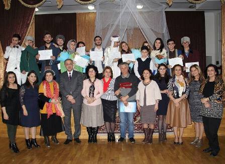 “Ölülər” məktəb səhnəsində