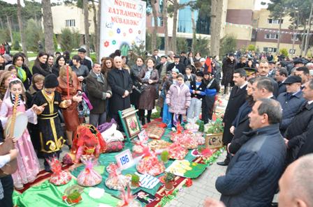 İcra Hakimiyyəti məktəblərdən sovqat yığdırır