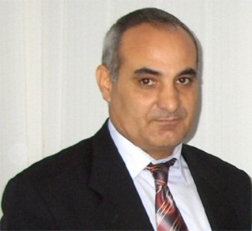 Tanınmış jurnalistin evini yandırdılar