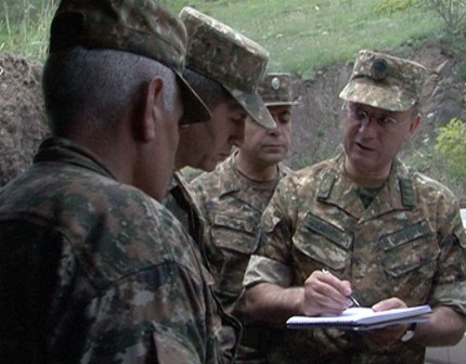 “Seyran Ohanyan iki ağanın tək nökəri olmaq istəyir”