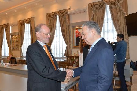 Əli Həsənov məsələ qaldırdı: “Sanksiya tətbiq olunmalıdır” 