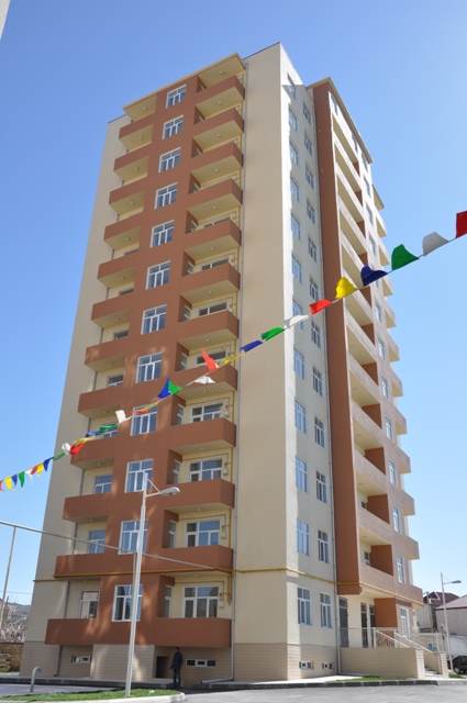 Kəmaləddin Heydərovun işçilərinə təzə mənzillər verildi - FOTO