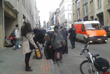 Brüssel metrosundakı partlayışda azı 10 nəfər ölüb 