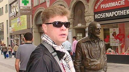  Bank rəhbəri özünü güllələdi  - Video 