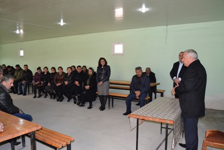 İcra başçısı vətəndaşların problemlərini dinləyib