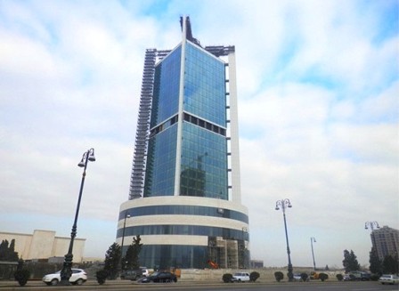 Neft Fondu 3 banka 0.5 milyon dollar satdı 