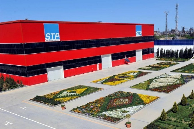 Sumqayıt Texnologiyalar Parkında işçilərin yeməkxanaya “hücumu” - VİDEO