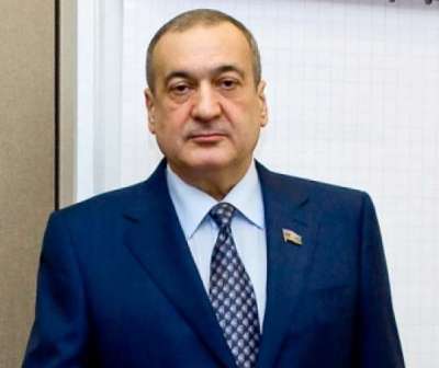 Deputat iki dövlət qurumuna müraciət etdi, həmkarları isə...