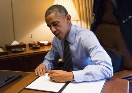 Obama köşə yazısında Rusiyanı ittiham etdi: “Müqaviləni pozursunuz”