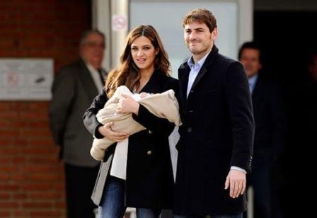   Məşhur qapıçı gizli evlənib -Fotolar